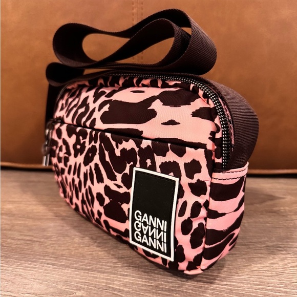 NWOT GANNI Candy Pink & Brown Leopard Print Nylon Tech Festival Crossbody Bag - Picture 7 of 16